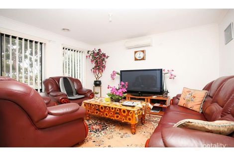 Property photo of 2 Mochrie Grove Cairnlea VIC 3023