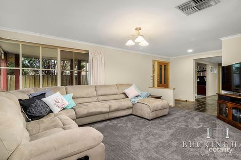 Property photo of 4 Teatree Drive South Morang VIC 3752