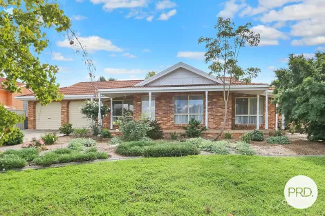Property photo of 81 Crawshaw Crescent Glenroy NSW 2640