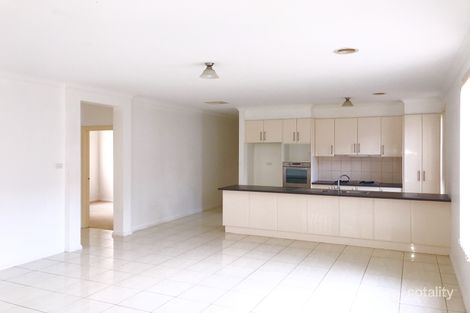 Property photo of 10 Eades Way Craigieburn VIC 3064