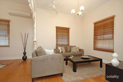 Property photo of 37 Sinclair Street Kangaroo Point QLD 4169