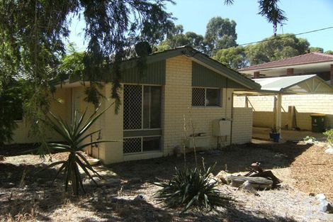 4 Ellis Rd, Mount Nasura, WA 6112