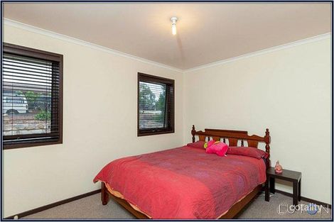 Property photo of 17 Leggatt Street Wanniassa ACT 2903