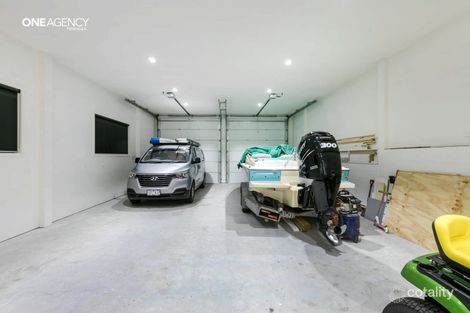 Property photo of 2 Storer Drive Dromana VIC 3936