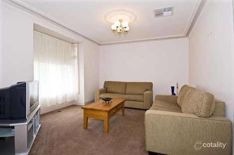 Property photo of 2 Piccadilly Close Greensborough VIC 3088
