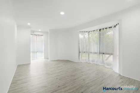 Property photo of 4 Beaver Place Noranda WA 6062