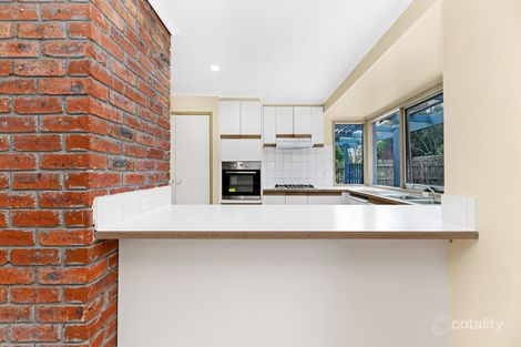 Property photo of 12 Carluke Close Berwick VIC 3806