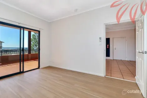 8/4 Mcminn St, Darwin City, NT 0800