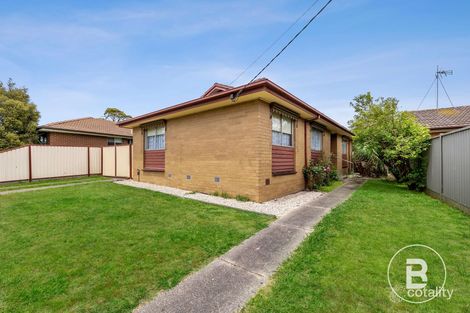 Property photo of 73 Wattle Avenue Wendouree VIC 3355