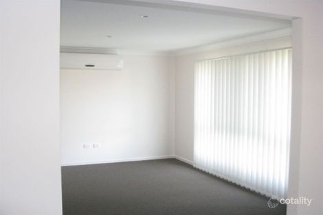 Property photo of 12 Tawarra Crescent Gracemere QLD 4702