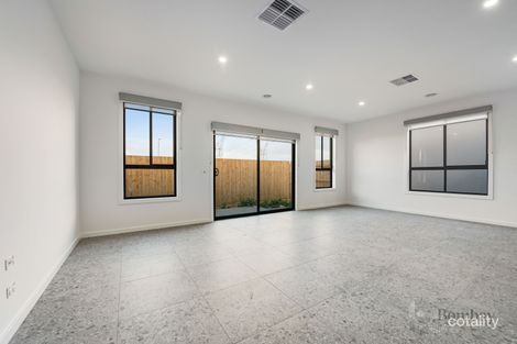 Property photo of 27 Flaxseed Drive Mickleham VIC 3064