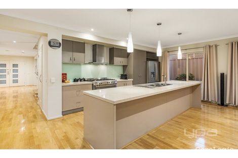 Property photo of 105 George Street Taylors Hill VIC 3037