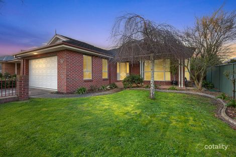 Property photo of 26 Stirling Drive Lake Gardens VIC 3355