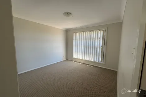 Property photo of 1 Topaz Way Rutherford NSW 2320