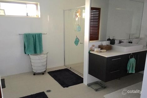 Property photo of 6008 The Boulevard Benowa QLD 4217