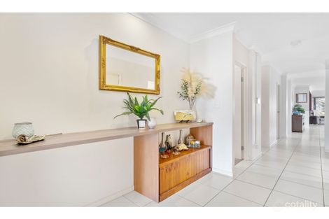 Property photo of 28 Daylesford Circuit Ormeau QLD 4208