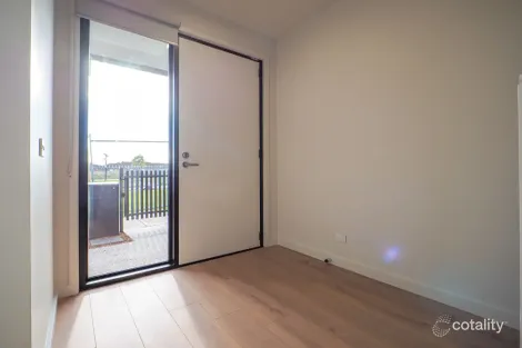 Property photo of 2 Lucan Walk Donnybrook VIC 3064
