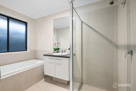 Property photo of 64 Mazeppa Street South Ripley QLD 4306