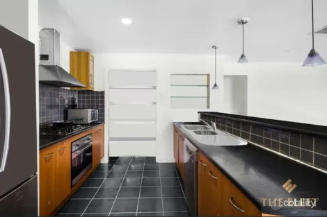 Property photo of 4 Conservation Drive Tarneit VIC 3029