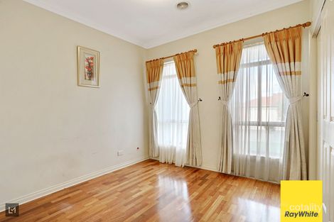 Property photo of 8 Clarafield Crescent Tarneit VIC 3029