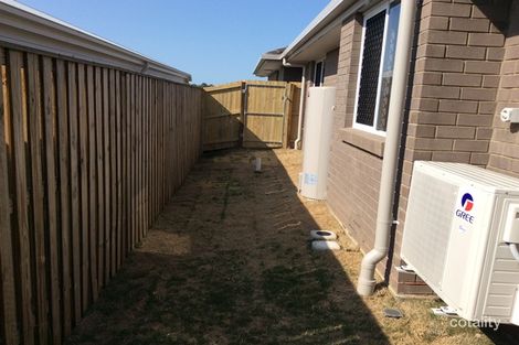 2/19 Essington Mews, Leichhardt, QLD 4305