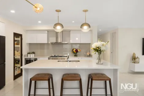 Property photo of 148 Woodline Drive Spring Mountain QLD 4300