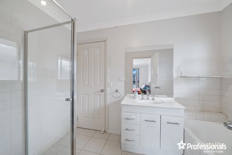 Property photo of 3/99 Vista Drive Melton VIC 3337