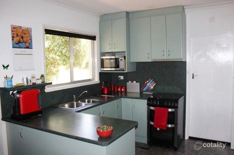 Property photo of 10 Ford Street Kangaroo Flat VIC 3555