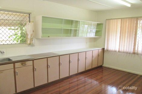 Property photo of 52 Parkview Avenue Wynnum QLD 4178
