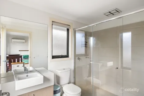 Property photo of 5 Bateman Court Carrum Downs VIC 3201