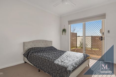 25/2 Rockgarden Dr, Truganina, VIC 3029