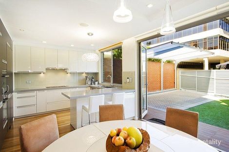 Property photo of 25 Victoria Street McMahons Point NSW 2060