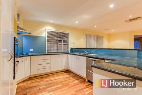 Property photo of 2 Finbar Court Narre Warren South VIC 3805