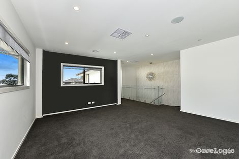 Property photo of 40 Newmarket Parade Mickleham VIC 3064