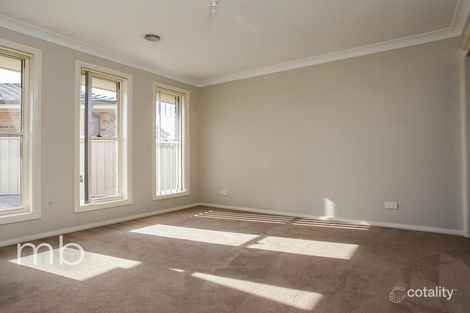 Property photo of 7 Onyx Place Orange NSW 2800