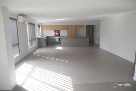 Property photo of 13 Hatfield Place Deer Park VIC 3023