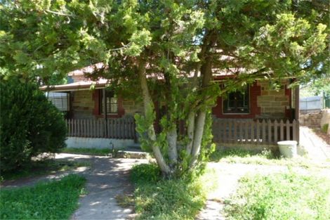 14 Burton St, Clare, SA 5453