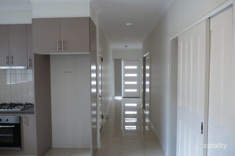 25 Holman Ave, Craigieburn, VIC 3064