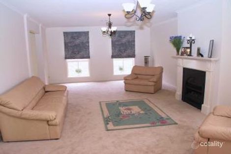 Property photo of 5 Tessie Place Rowville VIC 3178