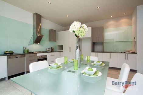 Property photo of 7 Dirkala Retreat Berwick VIC 3806