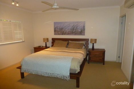 Property photo of 2/77 Arlington Esplanade Clifton Beach QLD 4879