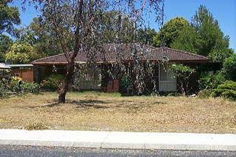10 Larix Way, Forrestfield, WA 6058