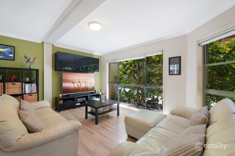 Property photo of 3/93 Whiting Street Labrador QLD 4215