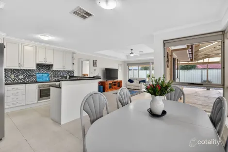 Property photo of 80 Wentworth Parade Hindmarsh Island SA 5214