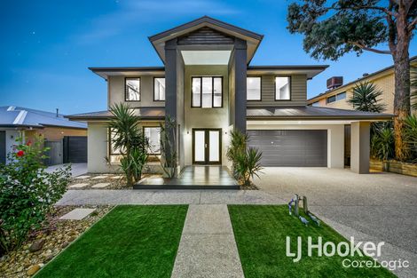 Property photo of 12 Nature Circuit Cranbourne North VIC 3977