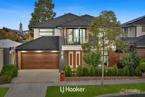 190 Wheelers Park Dr, Cranbourne North, VIC 3977