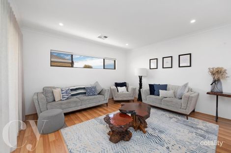 Property photo of 32 Wintergreen Crescent Treeby WA 6164