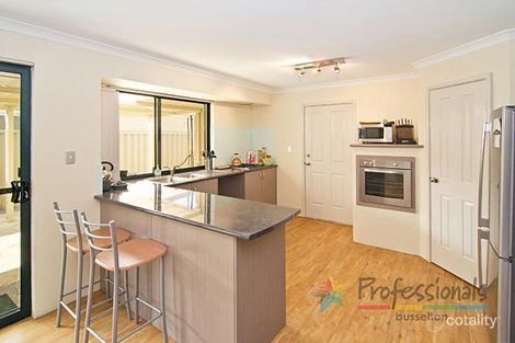 Property photo of 38 Callitris Crescent Broadwater WA 6280