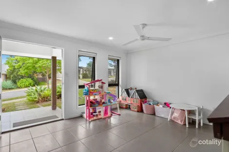 Property photo of 37 Beaufortia Street Deebing Heights QLD 4306