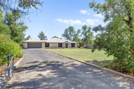 Property photo of 25 Silica Road Emerald QLD 4720